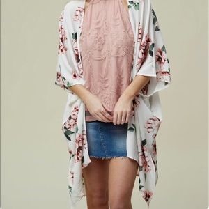 Altar’d State Kimono